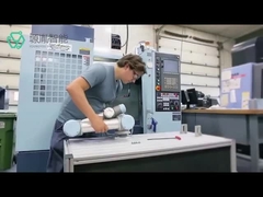 협력적 로봇은 유즈딘일 수 있고 스마트 공장?